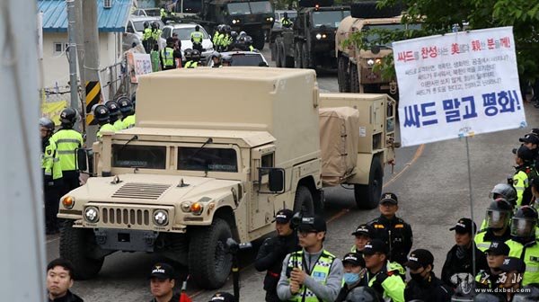 “萨德”部分装备在韩部署　警方与当地居民发生冲突