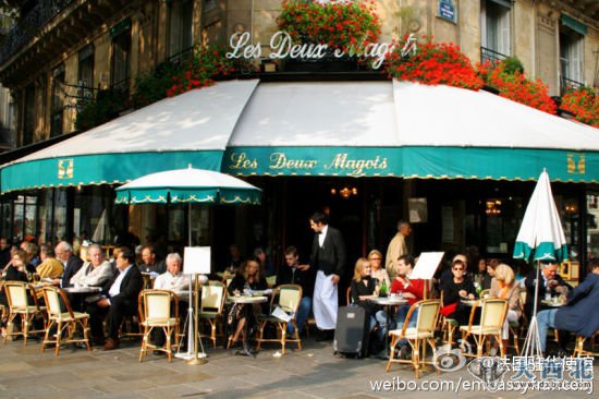 法国的咖啡店是属于大众的