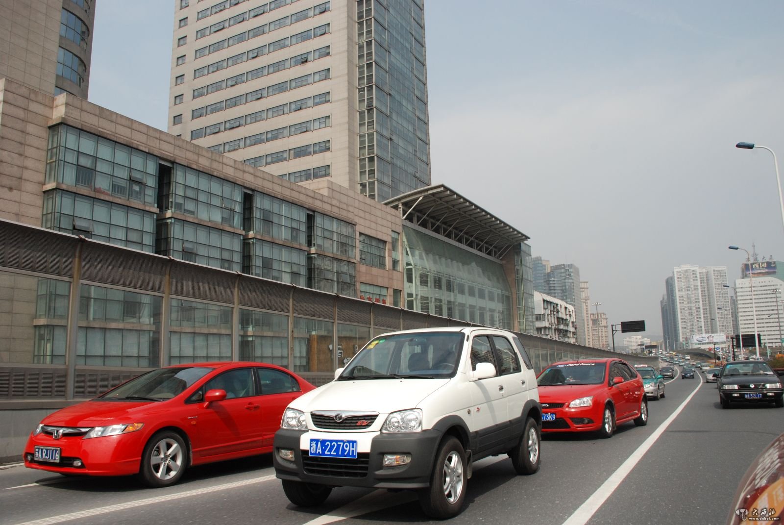 2009年2 月 获得首牌的众泰纯电动车“浙A·2279H”，被誉为中国纯电动乘用车第一牌。