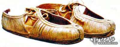 1968年在新疆吐鲁番唐墓出土的唐代麻鞋